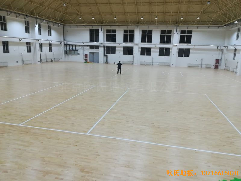 山東濟南歷城區(qū)小學體育地板鋪設(shè)案例