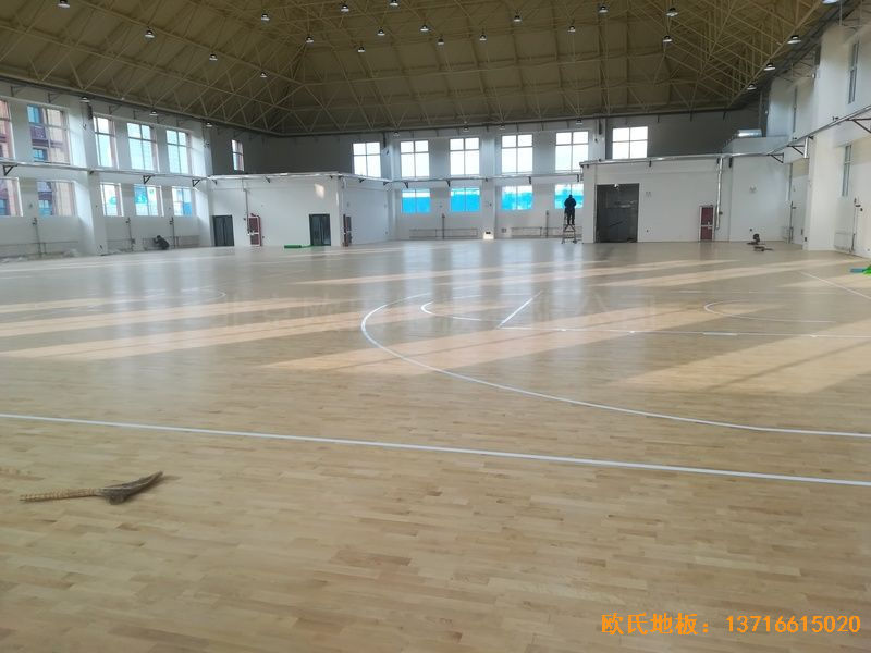 山東濟南歷城區(qū)小學體育地板鋪設(shè)案例