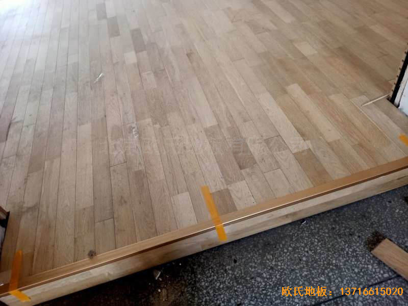 山西運(yùn)城財(cái)經(jīng)學(xué)校體育木地板鋪裝案例
