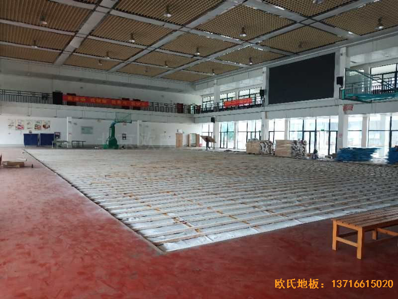 廣西來(lái)賓市較好的中學(xué)體育木地板安裝案例