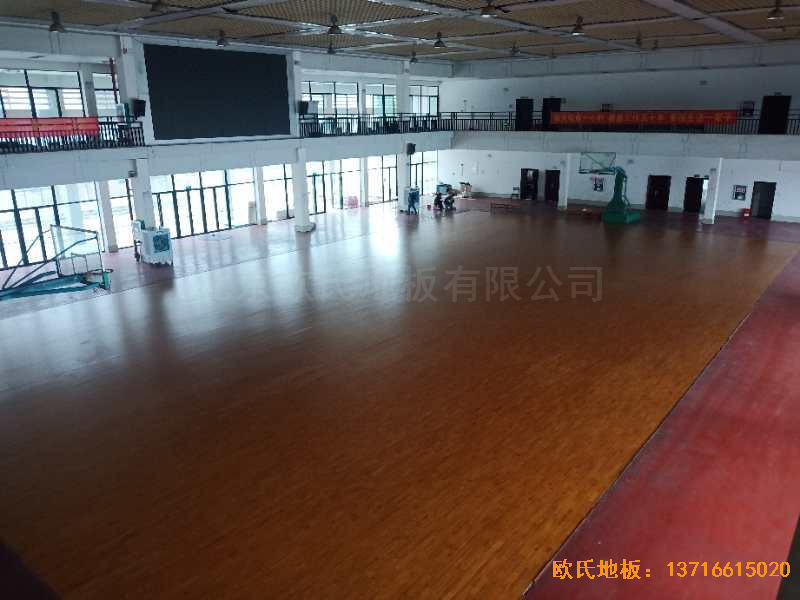 廣西來(lái)賓市較好的中學(xué)體育木地板安裝案例