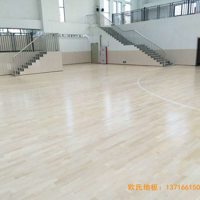 贛州寧都縣城關(guān)小學(xué)九章路校區(qū)體育地板施工案例