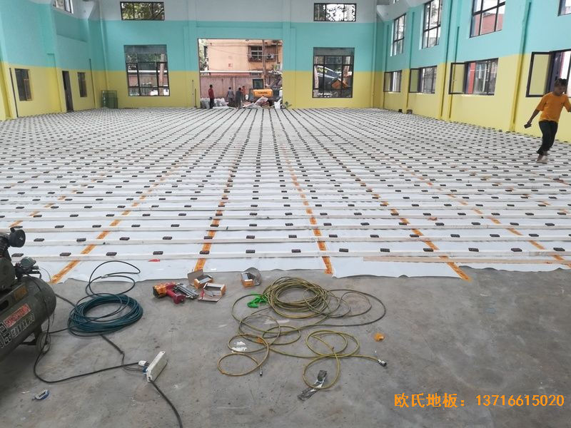 鄭州中原區(qū)酷康籃球館體育木地板施工案例