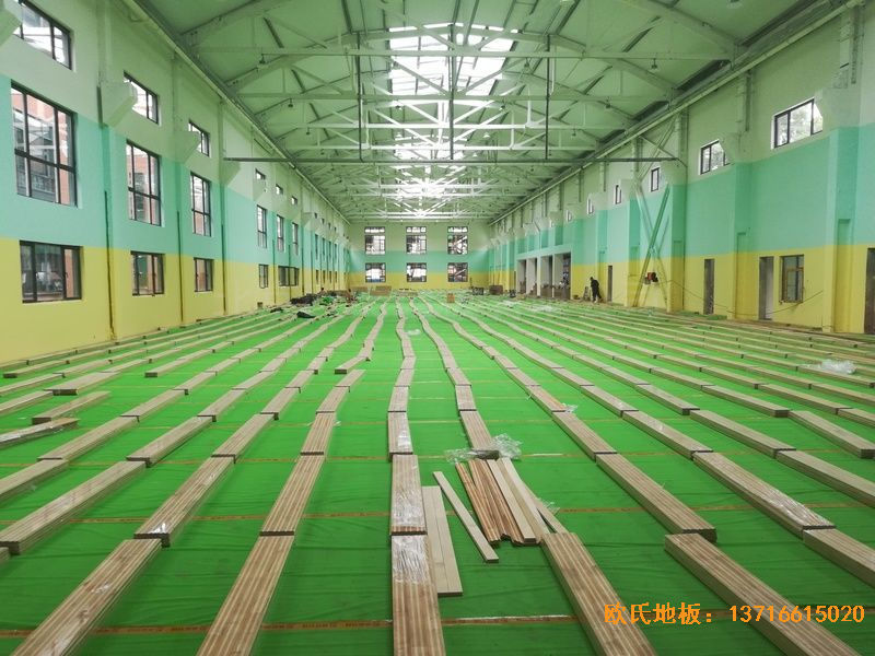 鄭州中原區(qū)酷康籃球館體育木地板施工案例