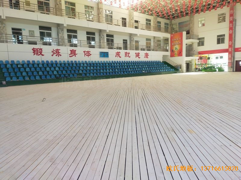 鄂爾多斯準(zhǔn)格爾旗世紀(jì)中學(xué)運動木地板鋪設(shè)案例