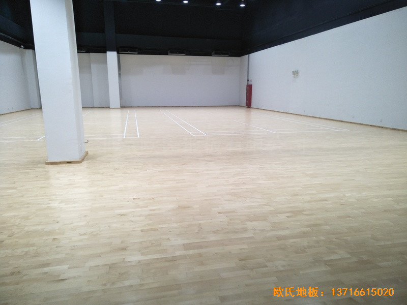 上海鋪東寧橋路669號體育館體育木地板施工案例5