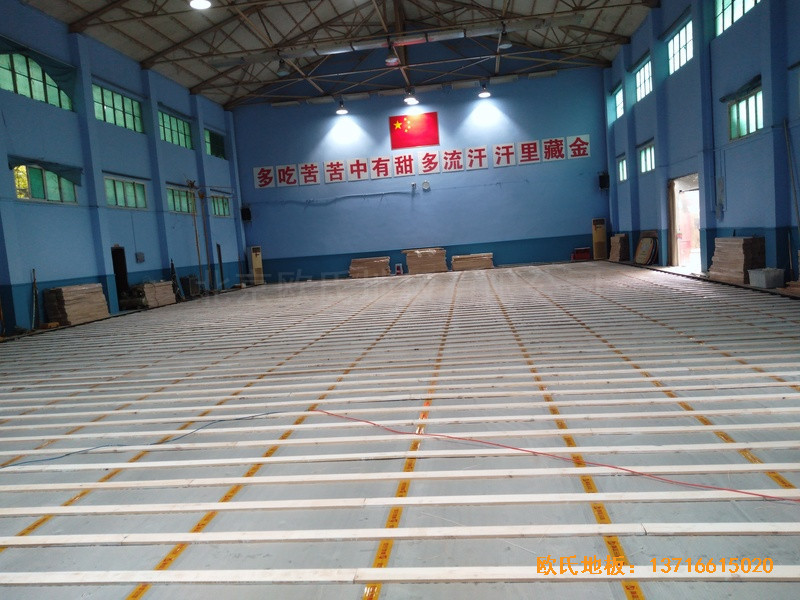 湖北武漢新華路體育場羽毛球館體育木地板安裝案例1