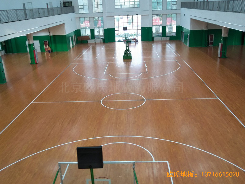 山東荷澤定陶新一中籃球館運(yùn)動(dòng)地板鋪設(shè)案例5