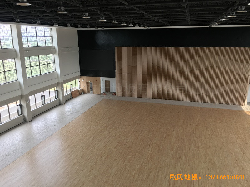 山西交城新天源藥業(yè)體育館運(yùn)動木地板施工案例3