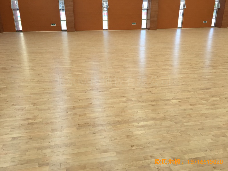 山西晉中榆次區(qū)寇村小學(xué)運(yùn)動(dòng)館體育木地板安裝案例2