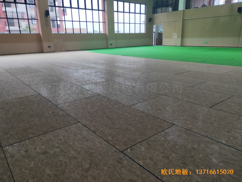 杭州高中啟成校區(qū)籃球館體育地板安裝案例2