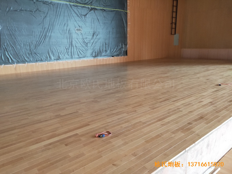 杭州高中啟成校區(qū)籃球館體育地板安裝案例4