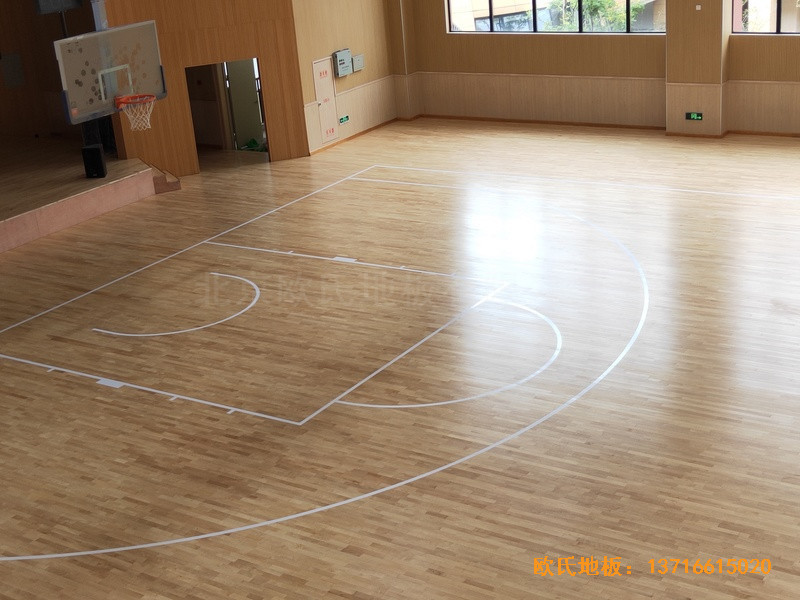 杭州高中啟成校區(qū)籃球館體育地板安裝案例5