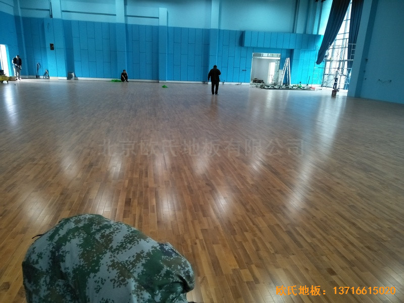 江蘇柘汪鎮(zhèn)港口大廈運(yùn)動(dòng)館運(yùn)動(dòng)地板施工案例5
