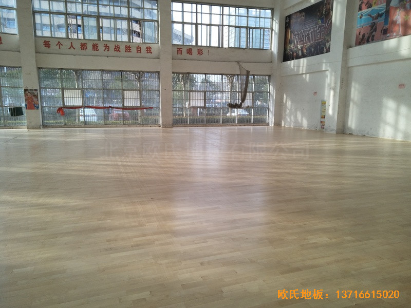 江蘇沭陽(yáng)如東實(shí)驗(yàn)學(xué)校運(yùn)動(dòng)館運(yùn)動(dòng)地板鋪設(shè)案例5