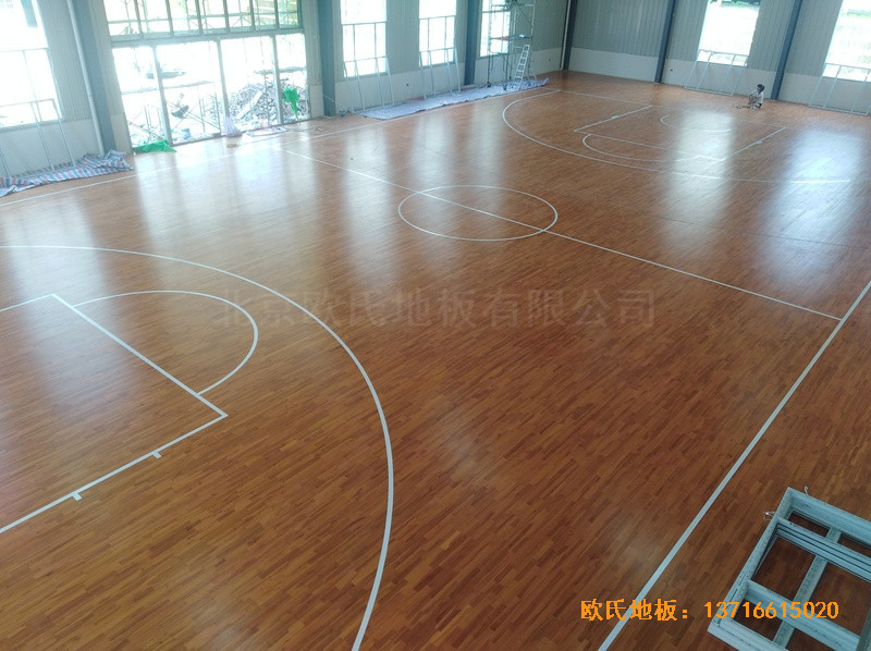 江西鷹潭中級(jí)人民法院籃球館體育地板鋪設(shè)案例4