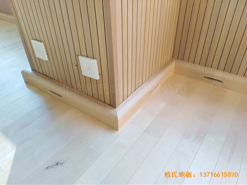 河南南陽十三中籃球館體育木地板鋪裝案例3