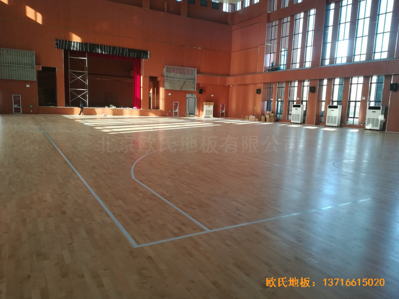 河南較好的中學(xué)籃球館運(yùn)動(dòng)地板安裝案例5