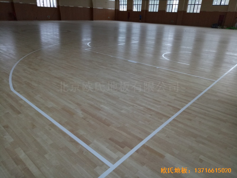 浙江臺(tái)州路北街道籃球館體育木地板鋪裝案例0