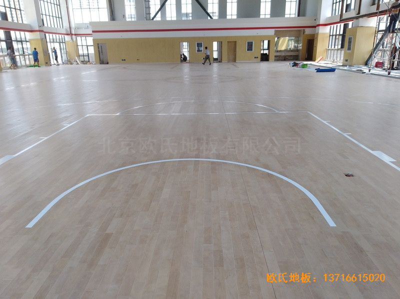 云南倪家營第三小學(xué)籃球館運(yùn)動木地板安裝案例0