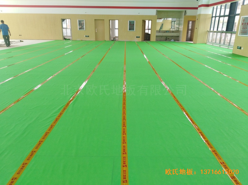 云南倪家營第三小學(xué)籃球館運(yùn)動木地板安裝案例2