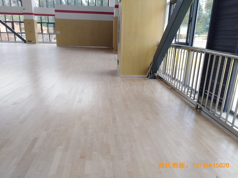 云南倪家營第三小學(xué)籃球館運(yùn)動木地板安裝案例4