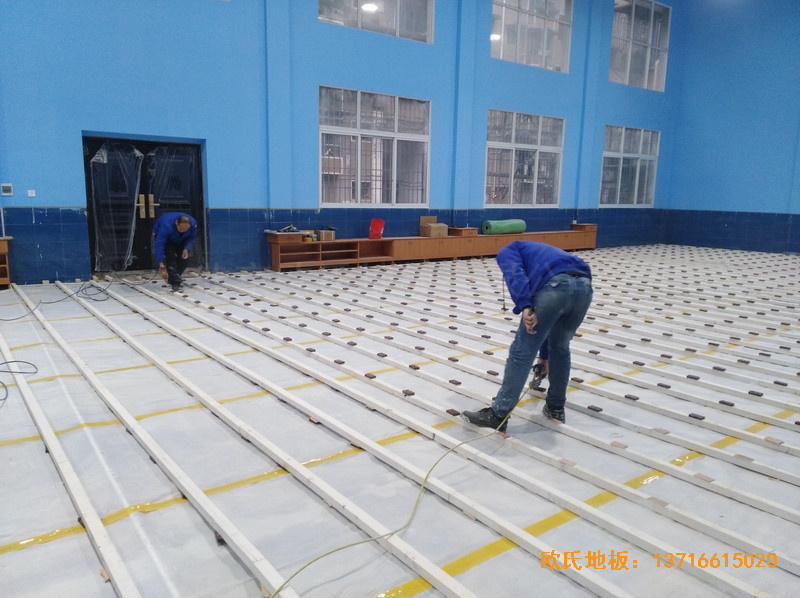 湖南婁底市建設(shè)銀行羽毛球館體育地板鋪裝案例1