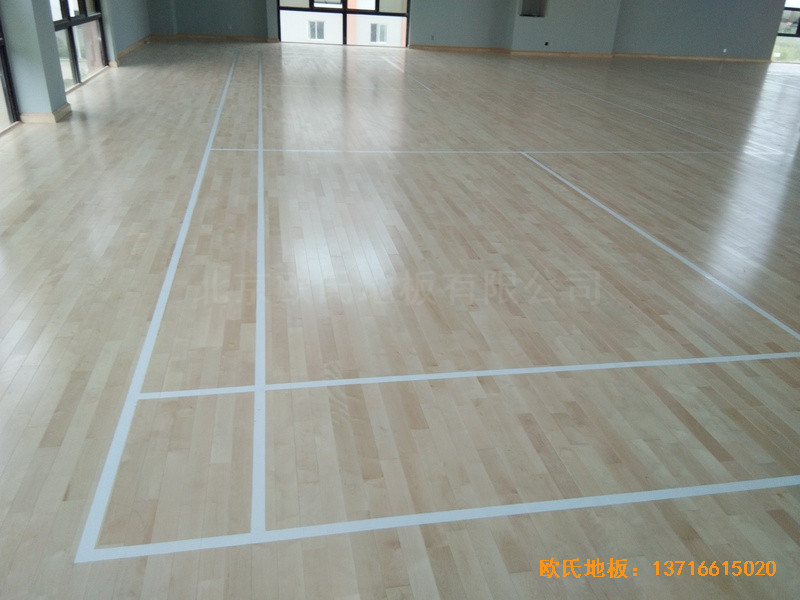 福州連江縣恒捷實業(yè)坑園村運動館體育地板鋪裝案例5