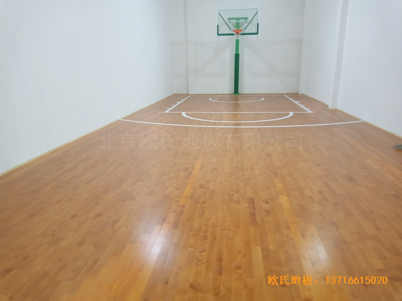 西城區(qū)黃寺大街24號院籃球館體育地板施工案例4