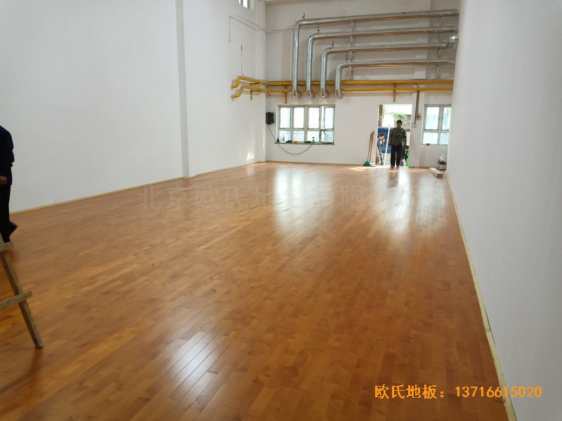 西城區(qū)黃寺大街24號院籃球館體育地板施工案例5