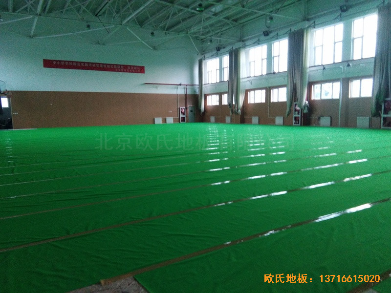 北京懷柔實驗小學(xué)籃球館體育地板鋪裝案例2