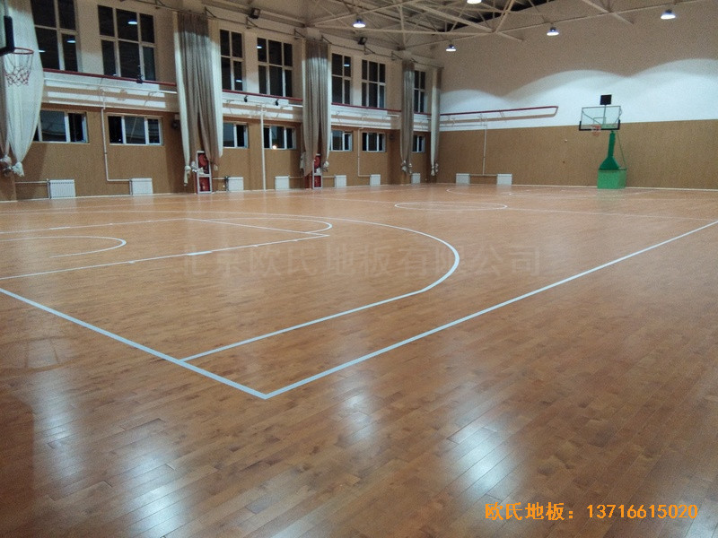 北京懷柔實驗小學(xué)籃球館體育地板鋪裝案例3