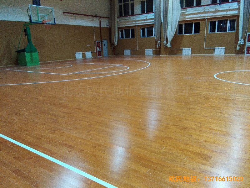 北京懷柔實驗小學(xué)籃球館體育地板鋪裝案例4