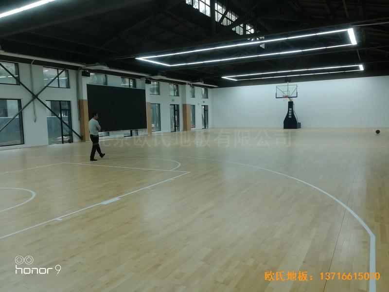 上海江楊南路485號(hào)攻守道場(chǎng)體育木地板鋪裝案例5