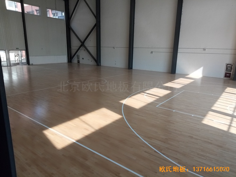 安徽太陽(yáng)城小學(xué)體育館運(yùn)動(dòng)木地板鋪裝案例3