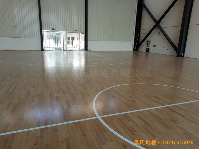 安徽太陽(yáng)城小學(xué)體育館運(yùn)動(dòng)木地板鋪裝案例4